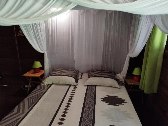 Insolite Arawakane Gites Du Manial Chalet بوانت-نوار المظهر الخارجي الصورة