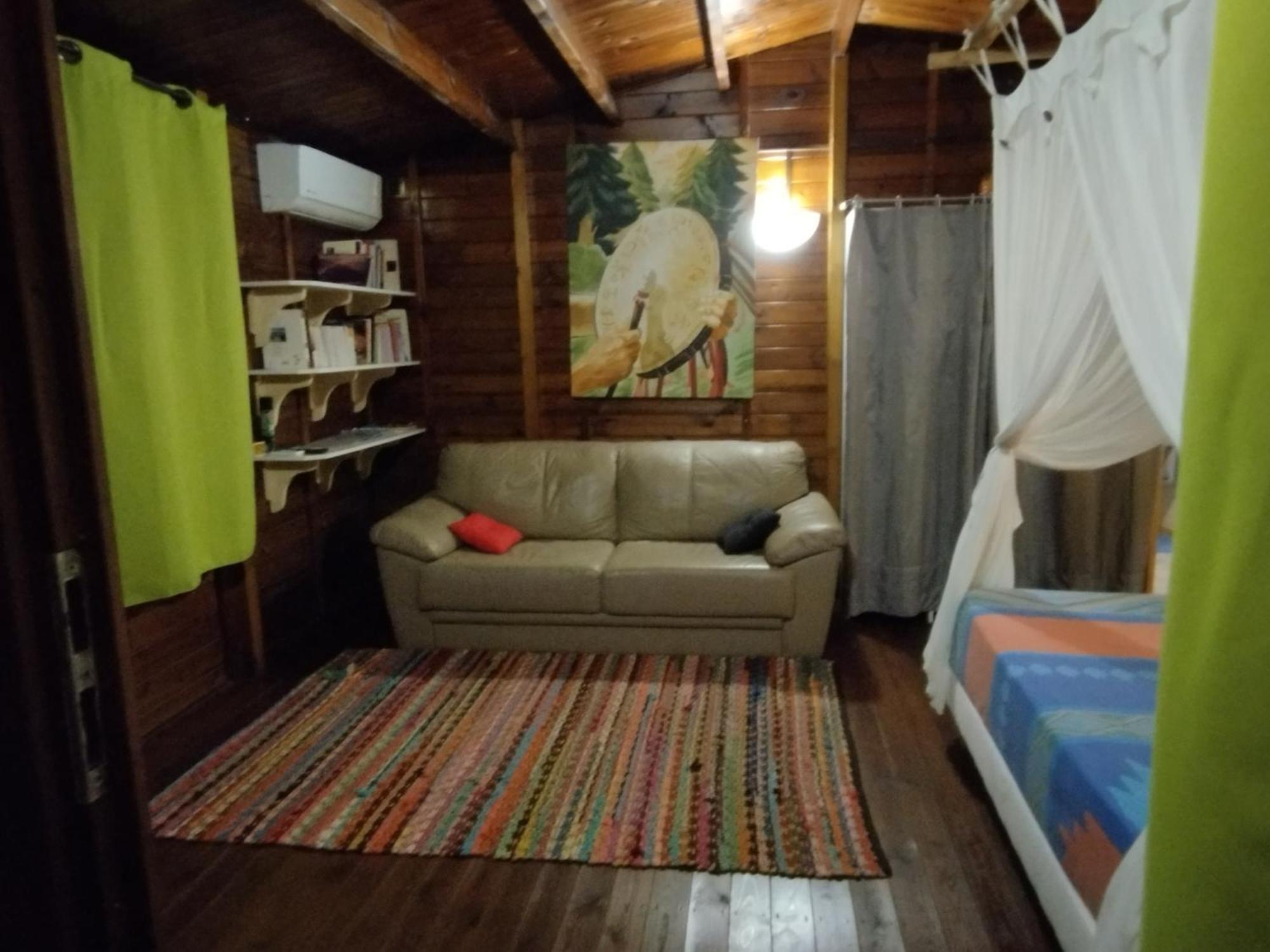 Insolite Arawakane Gites Du Manial Chalet بوانت-نوار المظهر الخارجي الصورة