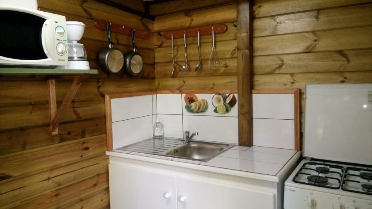 Insolite Arawakane Gites Du Manial Chalet بوانت-نوار المظهر الخارجي الصورة